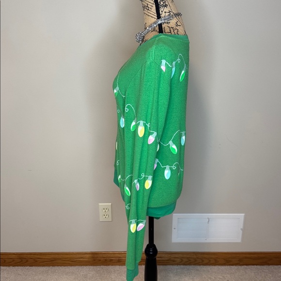 Wildfox Festive Green Sweater with Holiday Lights - Picture 4 of 12